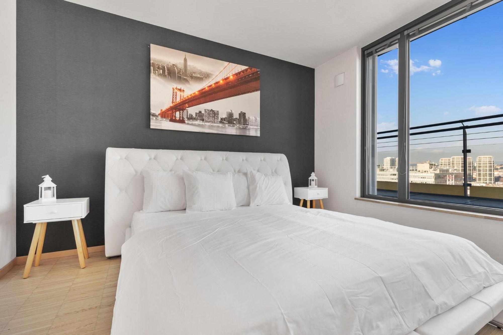 Sky Apartman In Bratislava - With 2 Parking Places Exterior foto