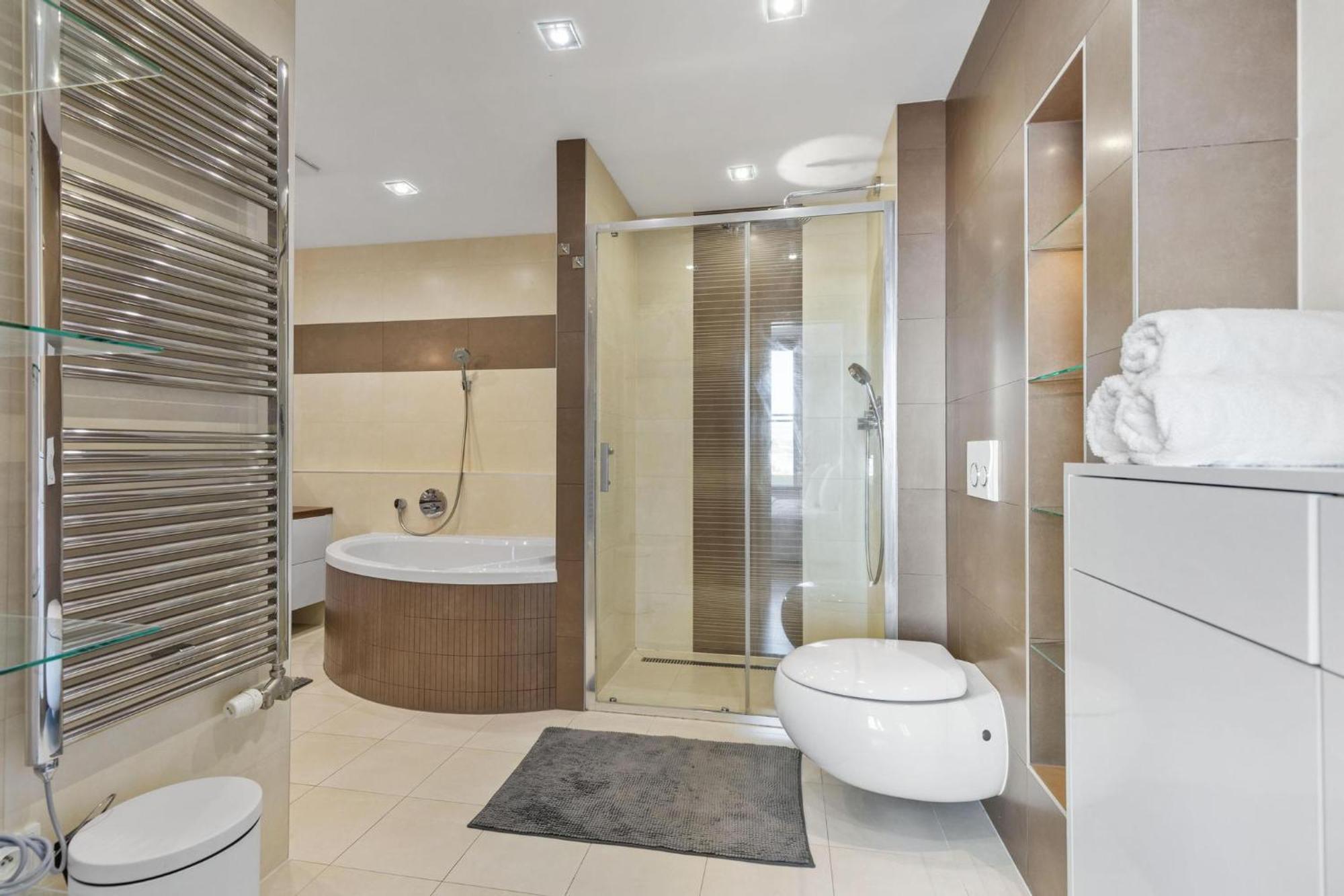Sky Apartman In Bratislava - With 2 Parking Places Exterior foto