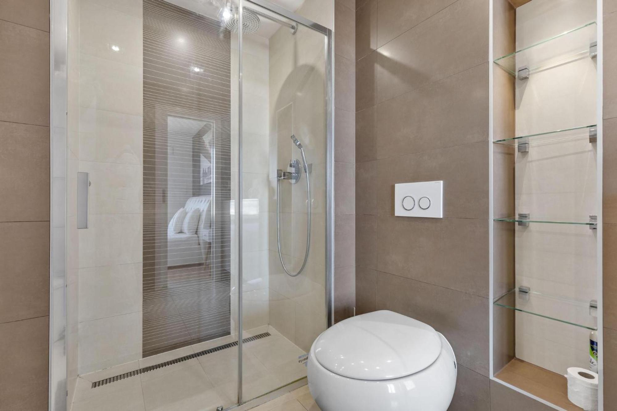 Sky Apartman In Bratislava - With 2 Parking Places Exterior foto